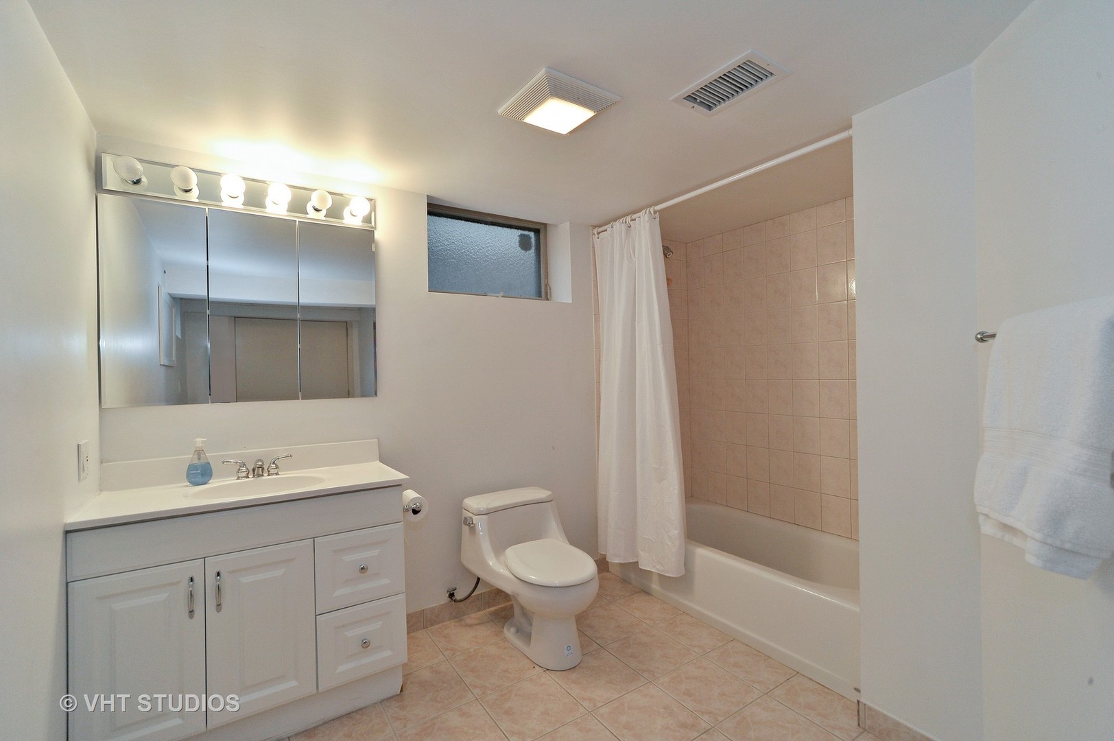834 Juniper Road Glenview, IL 60025 - Photo 21 of 27 Gallery Image 21