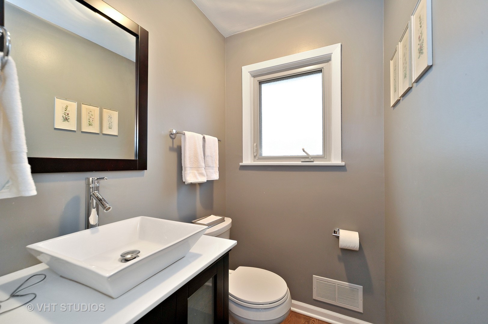 834 Juniper Road Glenview, IL 60025 - Photo 23 of 27 Gallery Image 23