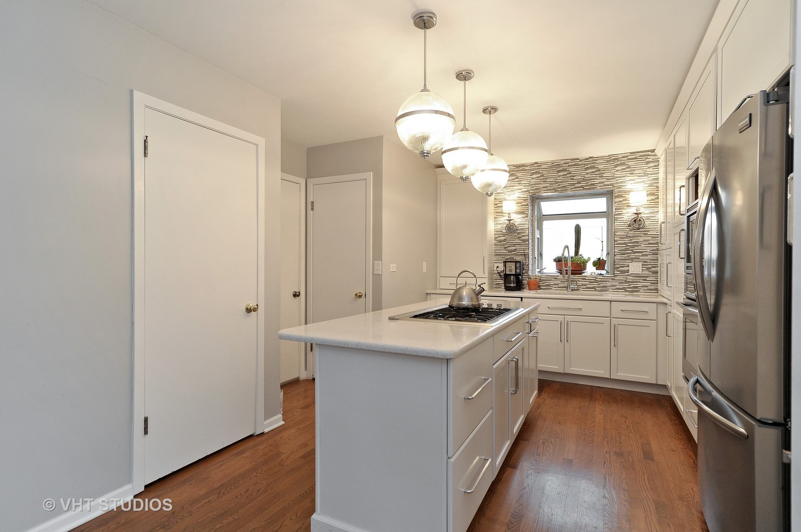 834 Juniper Road Glenview, IL 60025 - Photo 9 of 27 Gallery Image 9