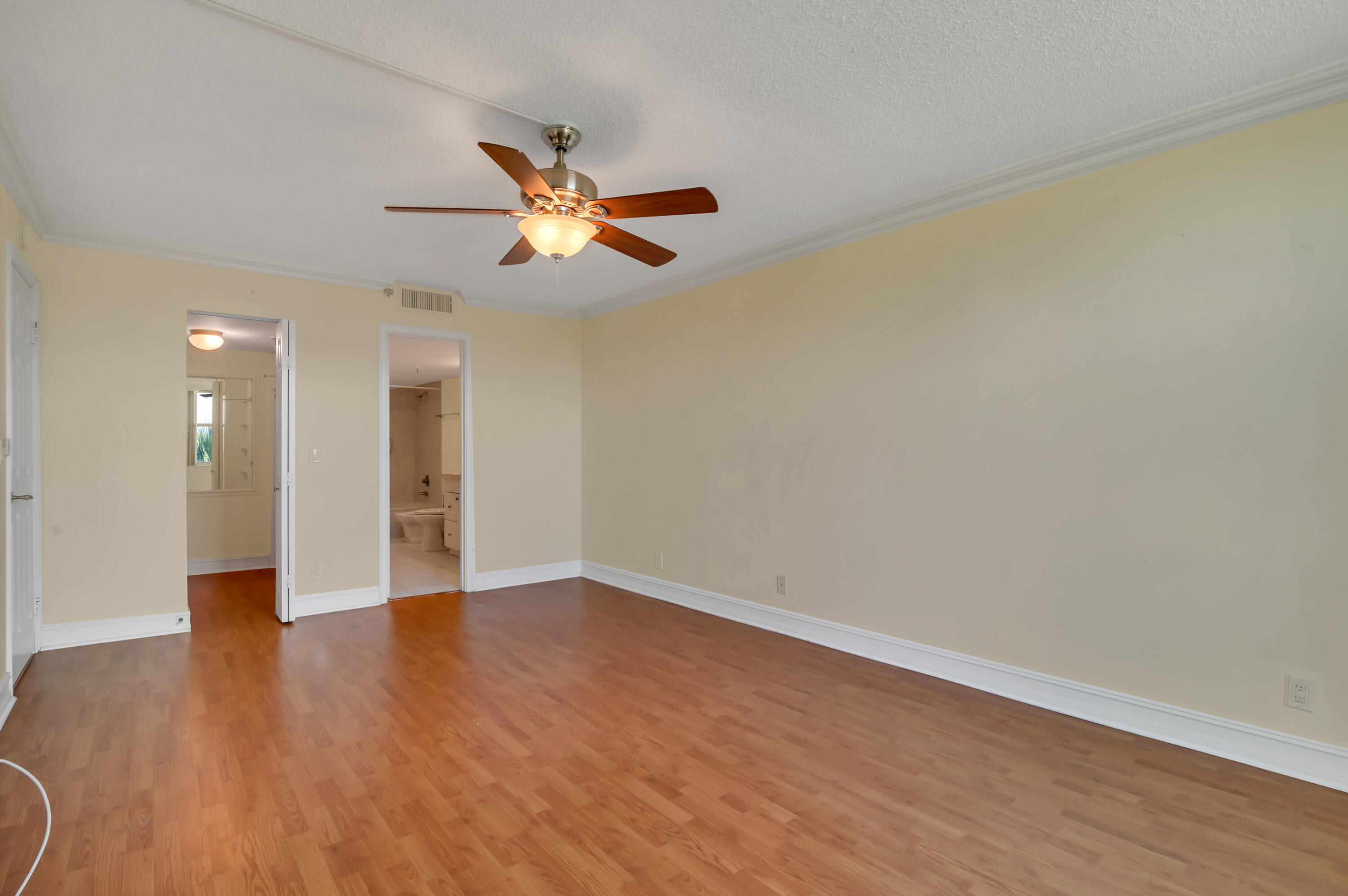 5260 Northwest 2nd Avenue, Unit 301 Boca Raton, FL 33487 - Photo 14 of 39 17 Bed room 03