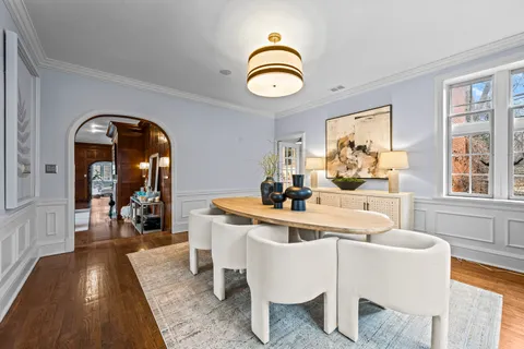 $2,095,000 | 331 East Witchwood Lane, Lake Bluff, IL 60044