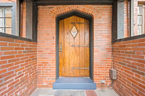 $2,095,000 | 331 East Witchwood Lane, Lake Bluff, IL 60044