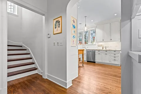 $2,095,000 | 331 East Witchwood Lane, Lake Bluff, IL 60044