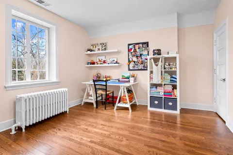 $2,095,000 | 331 East Witchwood Lane, Lake Bluff, IL 60044