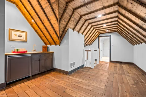 $2,095,000 | 331 East Witchwood Lane, Lake Bluff, IL 60044