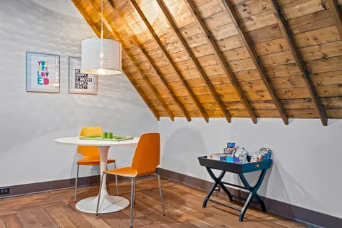 $2,095,000 | 331 East Witchwood Lane, Lake Bluff, IL 60044