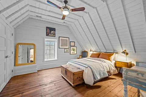 $2,095,000 | 331 East Witchwood Lane, Lake Bluff, IL 60044