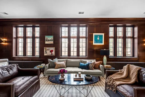 $2,095,000 | 331 East Witchwood Lane, Lake Bluff, IL 60044