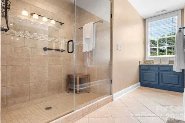 $959,900 | 215 Iswa Drive, Taylorsville, NC 28681