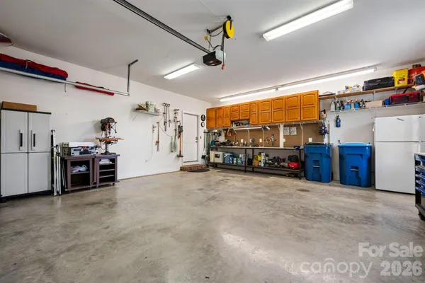 $959,900 | 215 Iswa Drive, Taylorsville, NC 28681