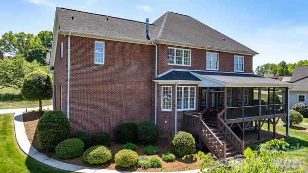 $959,900 | 215 Iswa Drive, Taylorsville, NC 28681