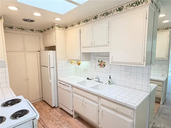 $235,000 | 2189 Via Mariposa East, Unit P, Laguna Woods, CA 92637
