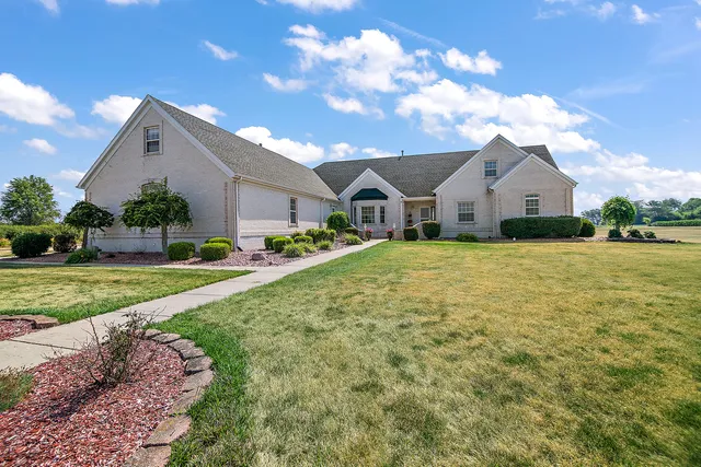 $684,900 | 4751 North 5500W Road, Kankakee, IL 60901