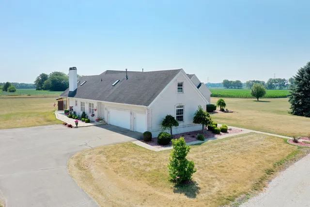 $684,900 | 4751 North 5500W Road, Kankakee, IL 60901