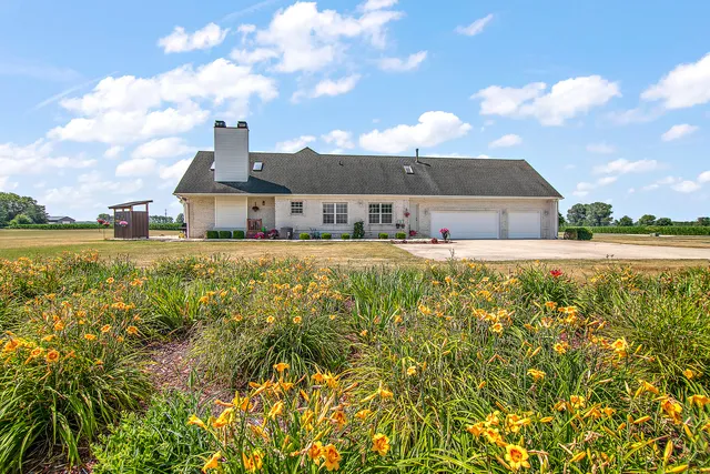 $684,900 | 4751 North 5500W Road, Kankakee, IL 60901