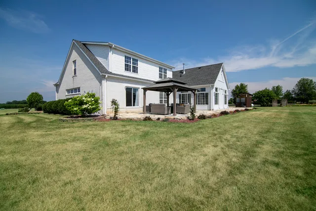 $684,900 | 4751 North 5500W Road, Kankakee, IL 60901