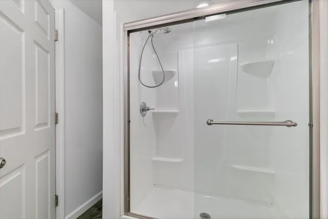 $1,900 | 15 Linda Street, Unit 5, Salem, NH 03079