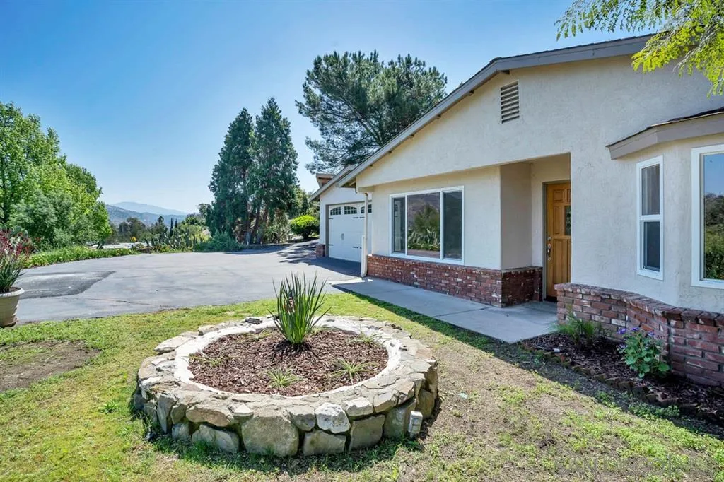 11920 Serena Road Lakeside, CA 92040 - Photo 22 of 25 Gallery Image 22