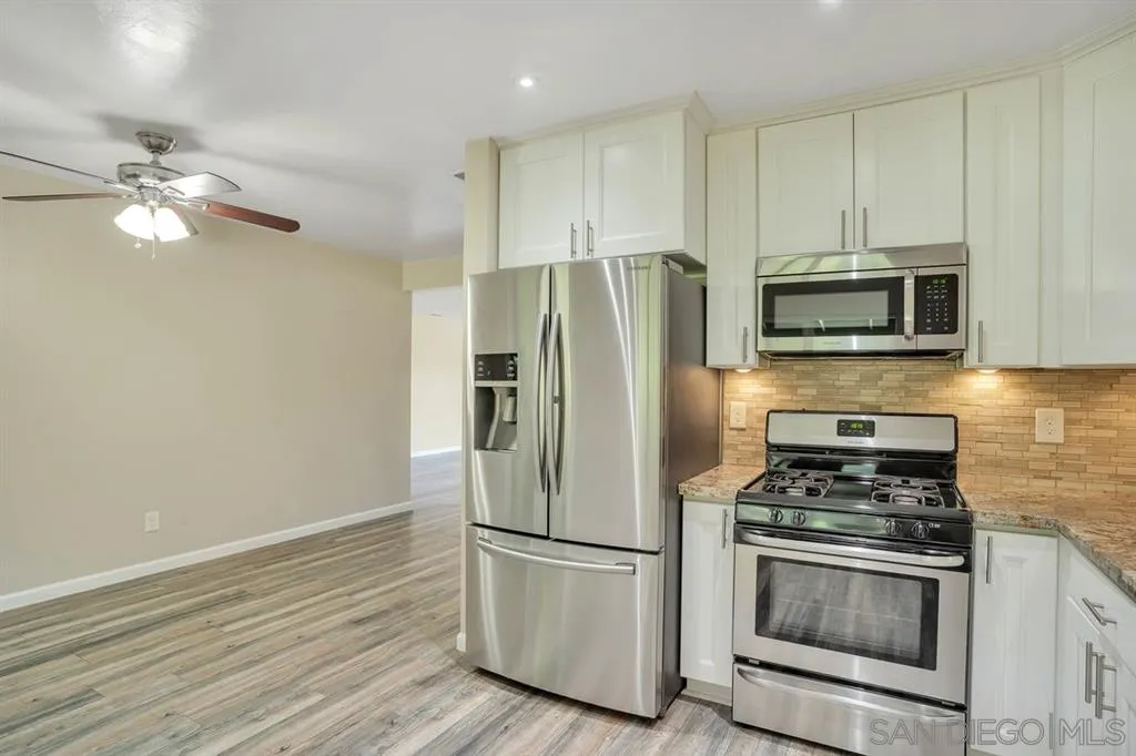 11920 Serena Road Lakeside, CA 92040 - Photo 6 of 25 Gallery Image 6