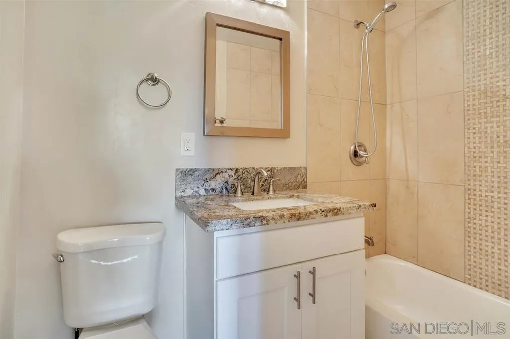 11920 Serena Road Lakeside, CA 92040 - Photo 10 of 25 Gallery Image 10
