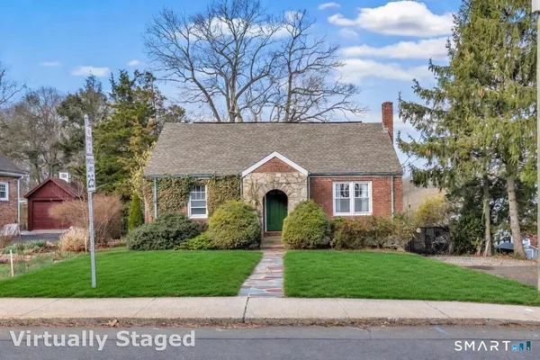 $439,900 | 108 Ivy Street, Branford, CT 06405
