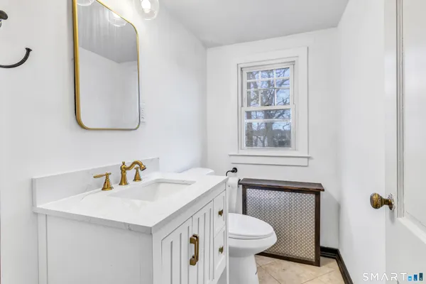 $439,900 | 108 Ivy Street, Branford, CT 06405