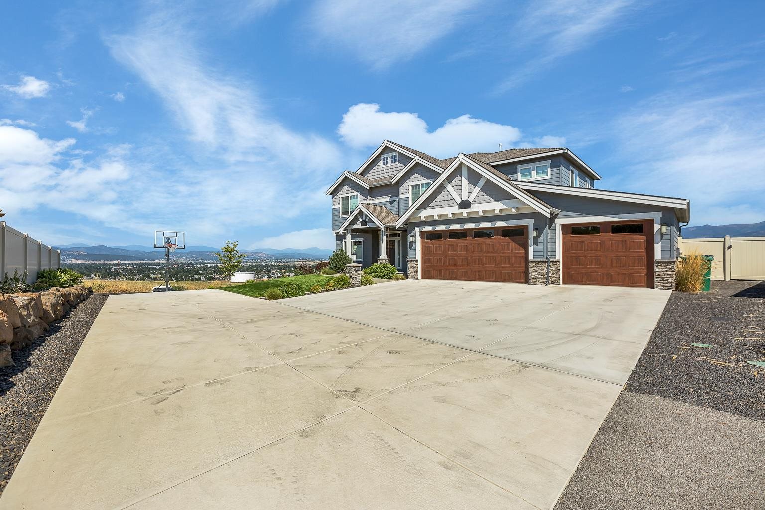 17921 East Daystar Road Spokane Valley, WA 99016 - Photo 1 of 44 Gallery Image 1