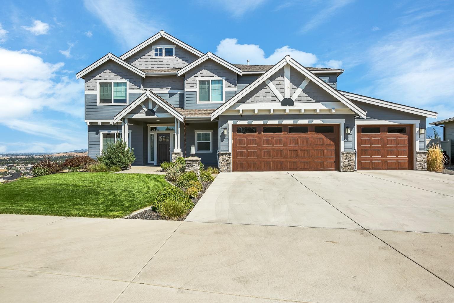 17921 East Daystar Road Spokane Valley, WA 99016 - Photo 2 of 44 Gallery Image 2