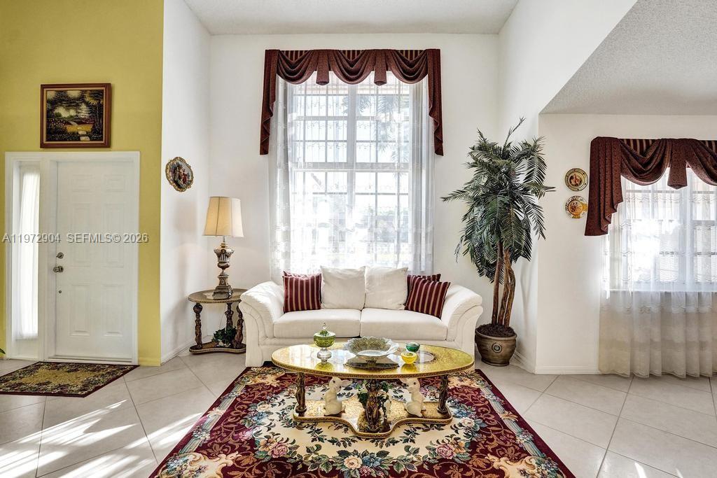 3151 Overlook Road Davie, FL 33328 - Photo 5 of 31 Gallery Image 5