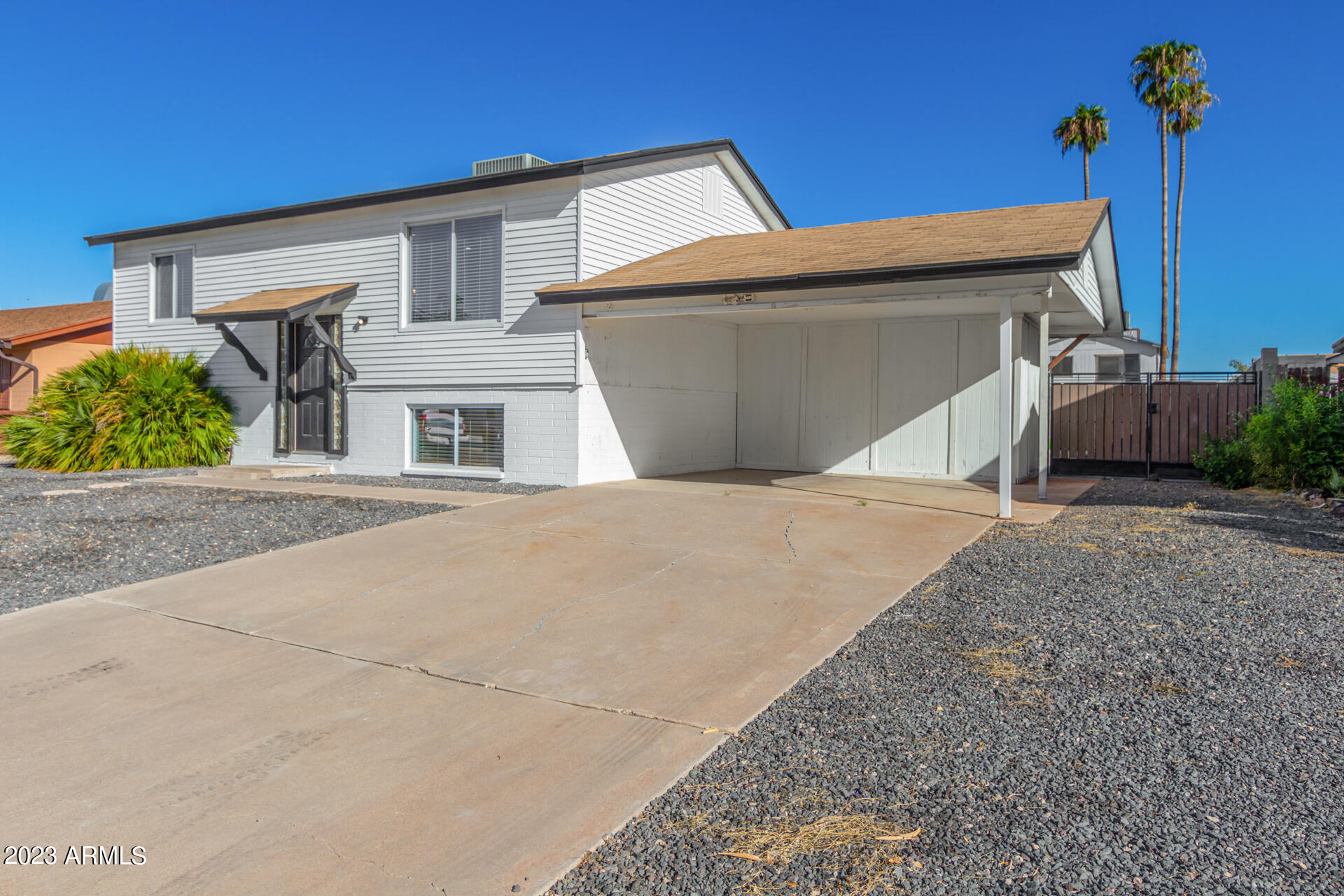3832 West Charter Oak Road Phoenix, AZ 85029 - Photo 2 of 29 02 - Charter Oak