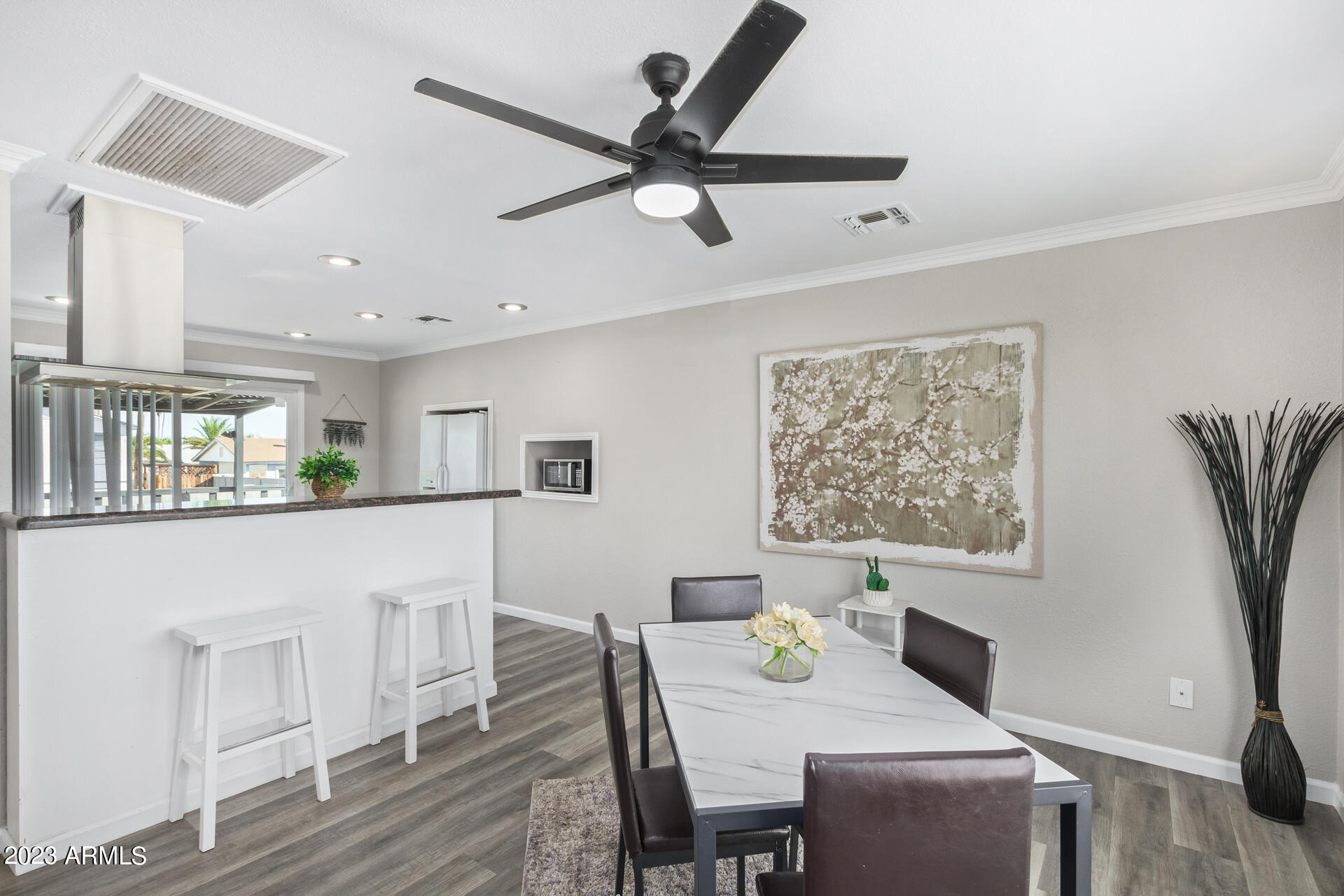 3832 West Charter Oak Road Phoenix, AZ 85029 - Photo 9 of 29 10 - Charter Oak