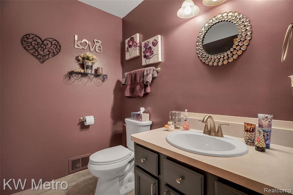 29670 Hickey Road Chesterfield, MI 48051 - Photo 14 of 28