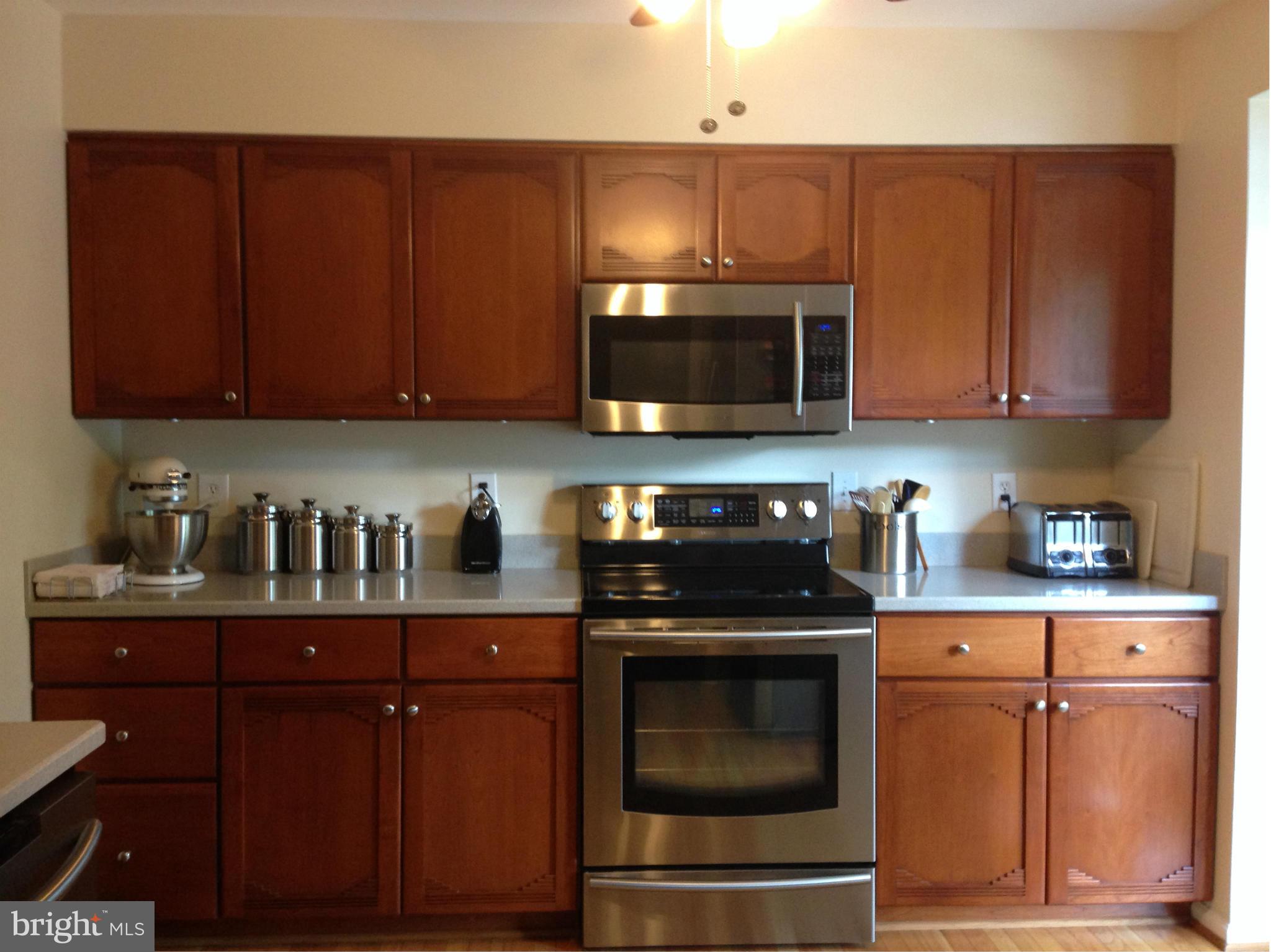 5672 Ridge View Drive Alexandria, VA 22310 - Photo 3 of 28 Interior (General)