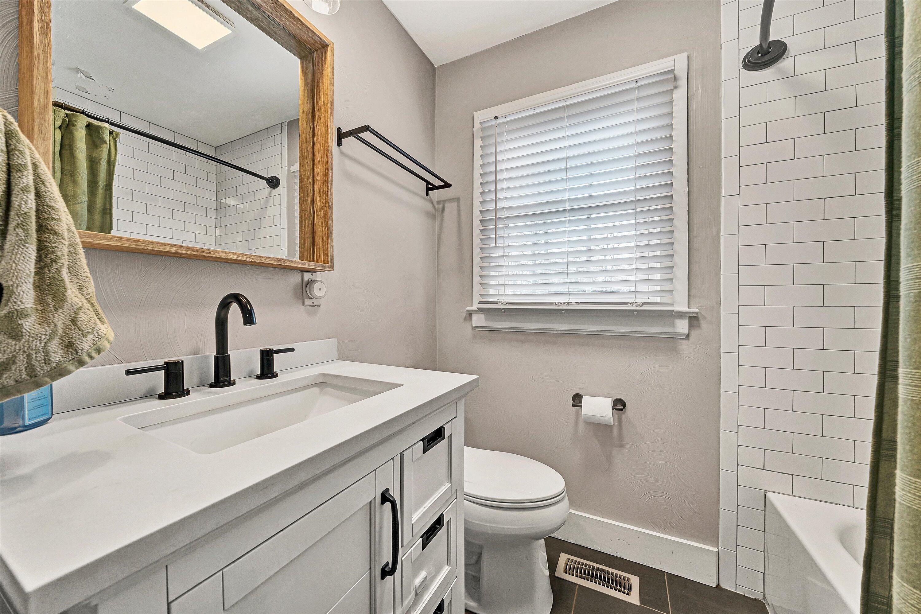 1072 Garner Road Vinton, VA 24179 - Photo 14 of 32 14-VM-02137