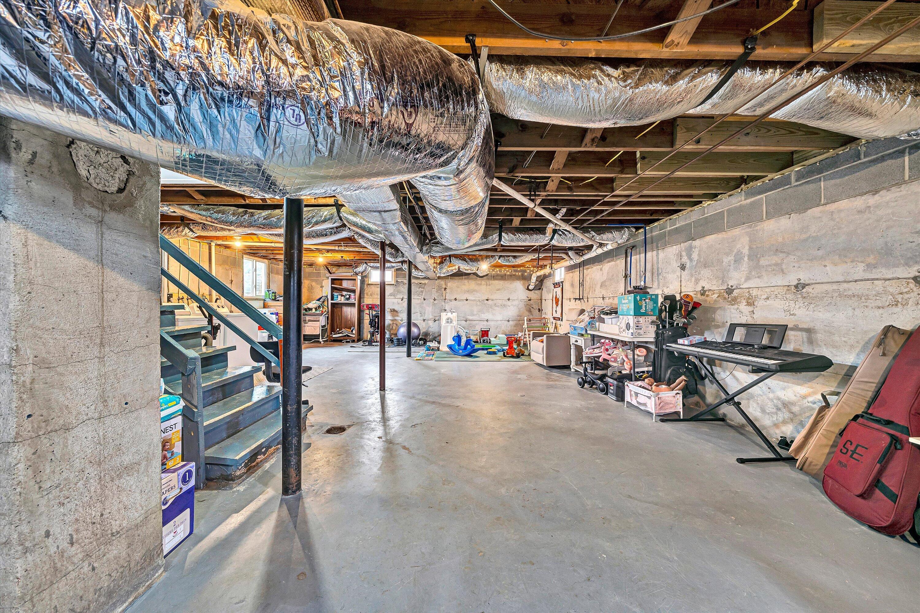 1072 Garner Road Vinton, VA 24179 - Photo 23 of 32 23-VM-02164