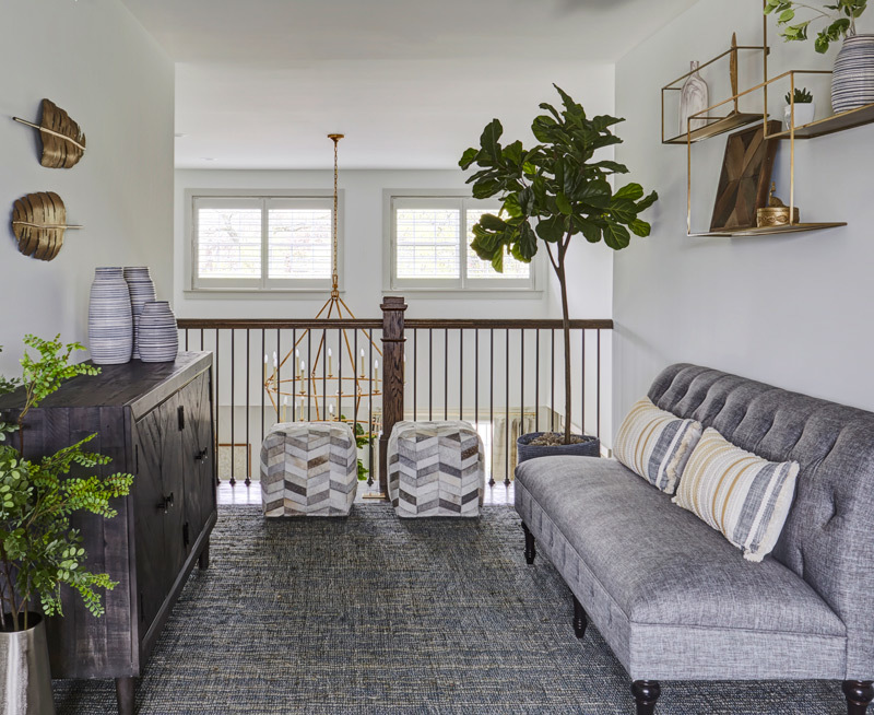 5585 Barton Lane Hinsdale, IL 60521 - Photo 13 of 20 a garden with furniture and a potted plant