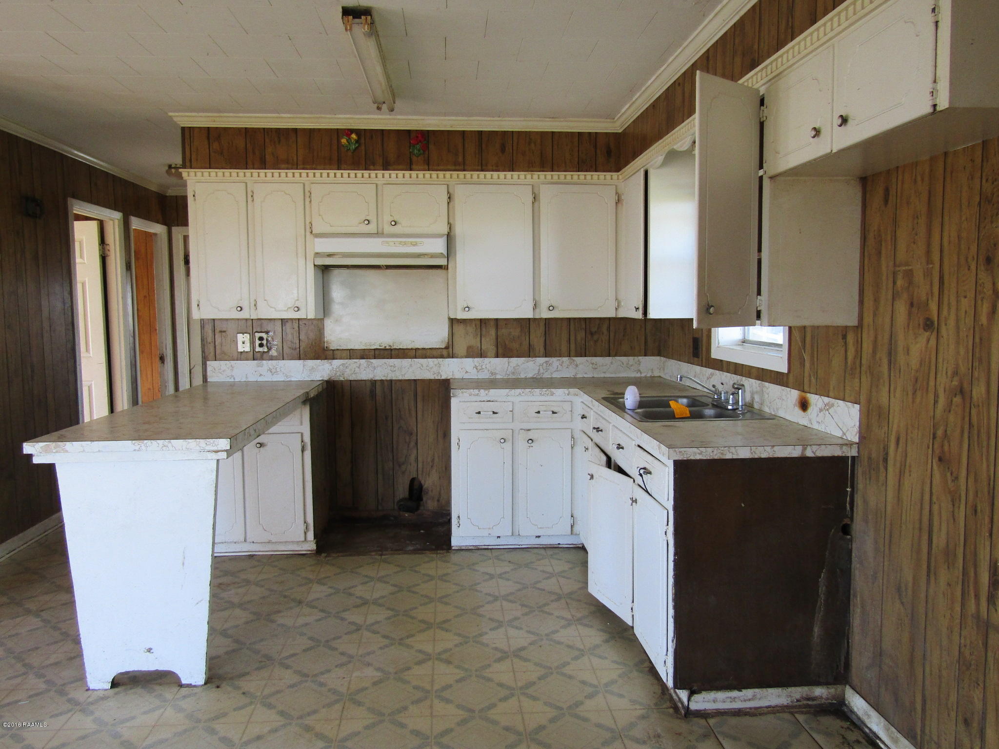 4126 Landry Road Scott, LA 70583 - Photo 2 of 8 kitchen