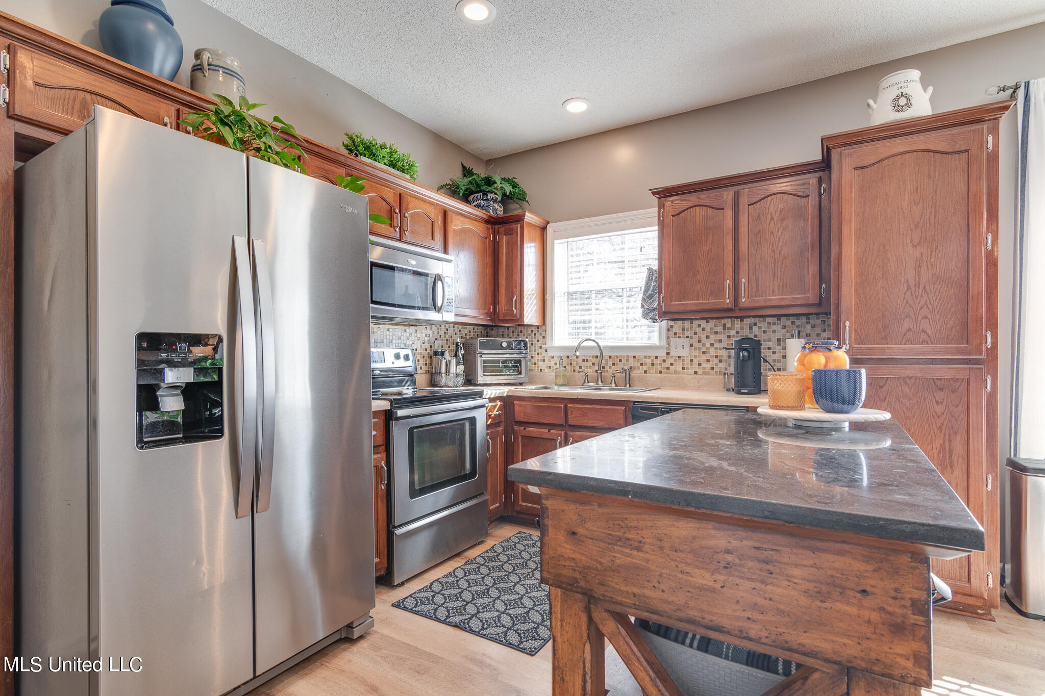 7365 Redbud Road Olive Branch, MS 38654 - Photo 19 of 41 work island