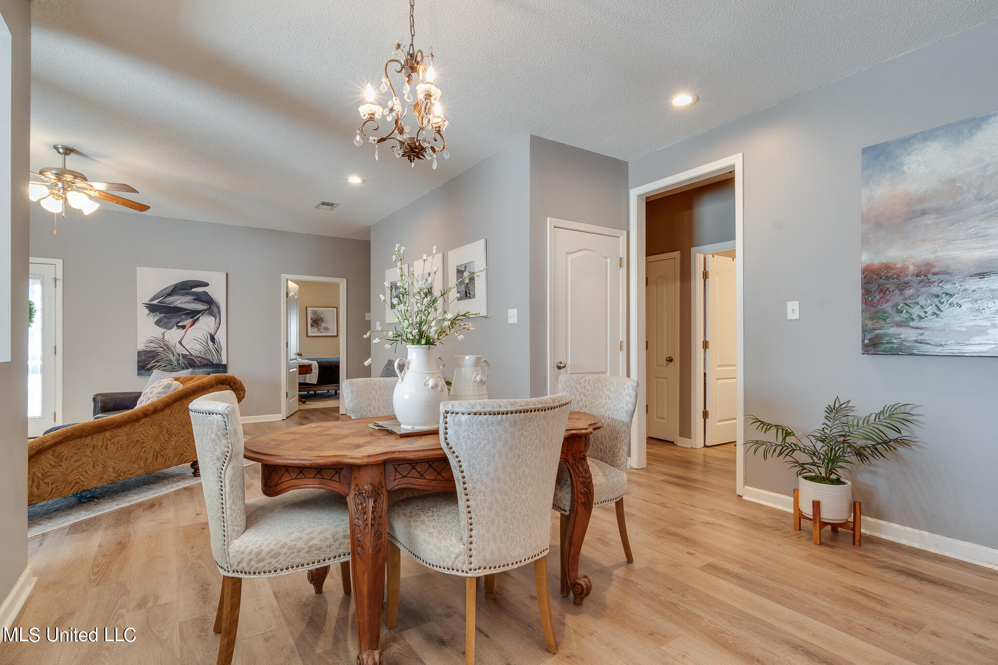 7365 Redbud Road Olive Branch, MS 38654 - Photo 4 of 41 dining room
