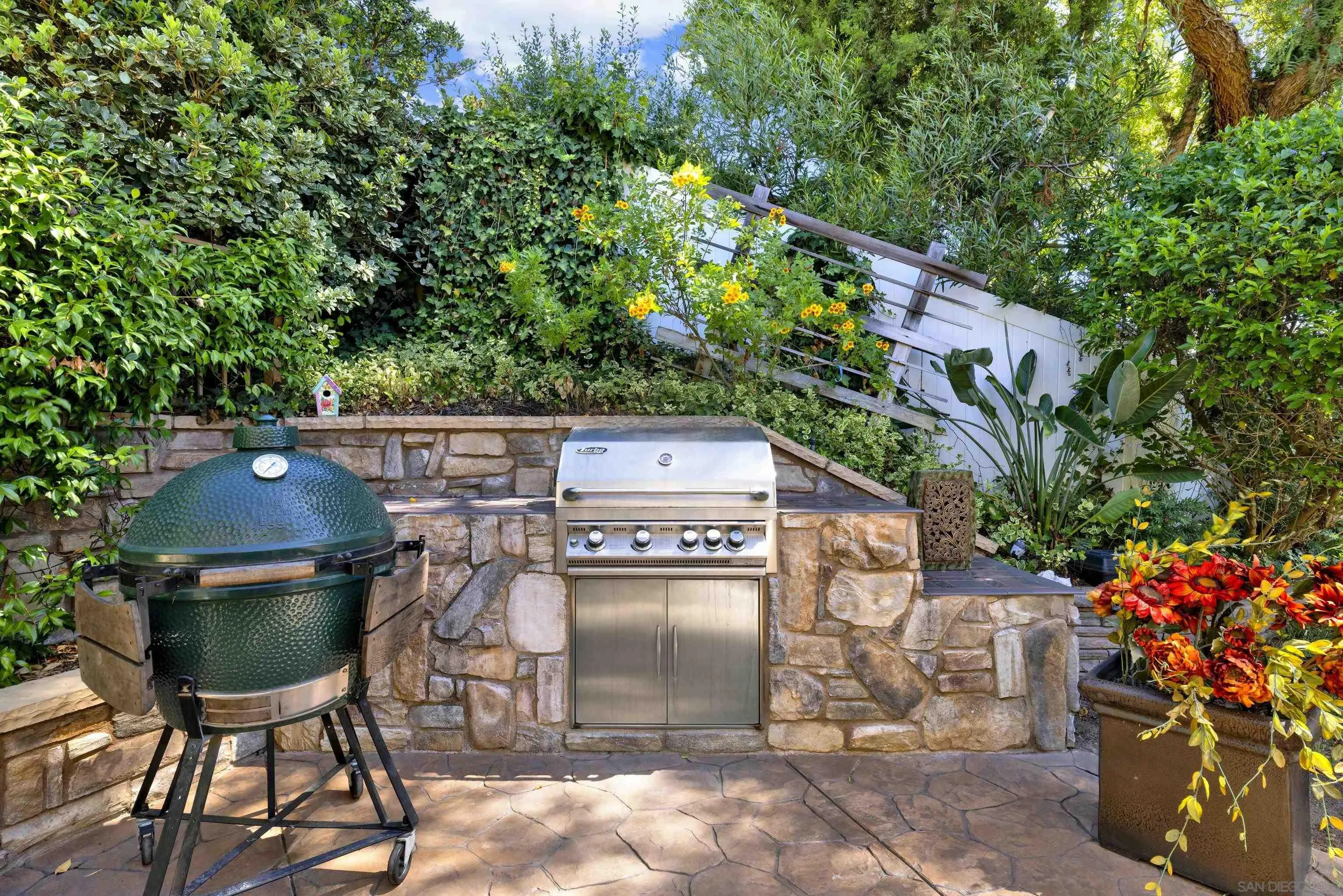 17233 Cuvee Court Poway, CA 92064 - Photo 47 of 53 a view of an chairs and table in the patio