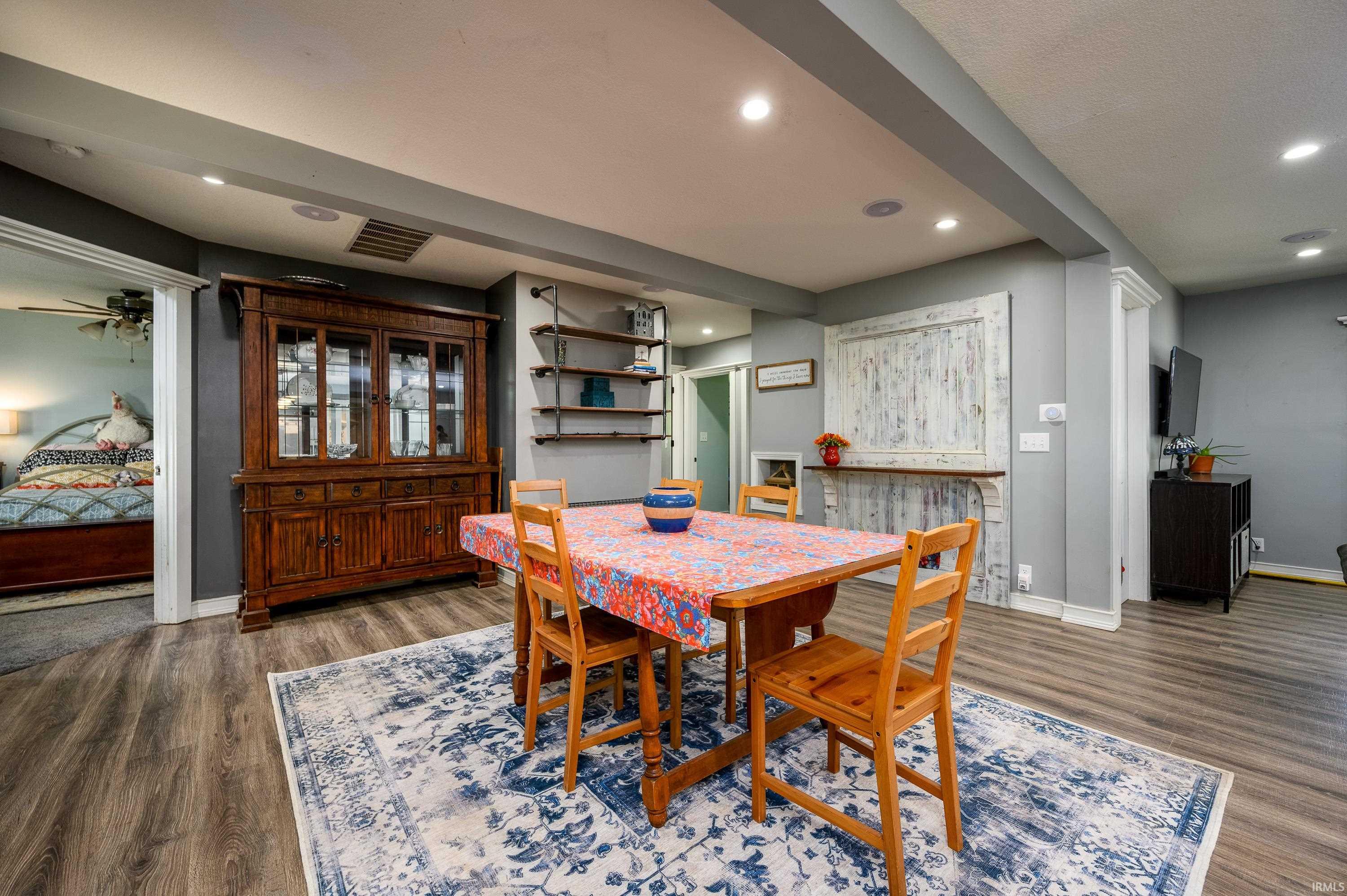 4172 West Crystal Lake Road Warsaw, IN 46580 - Photo 12 of 34 Gallery Image 12