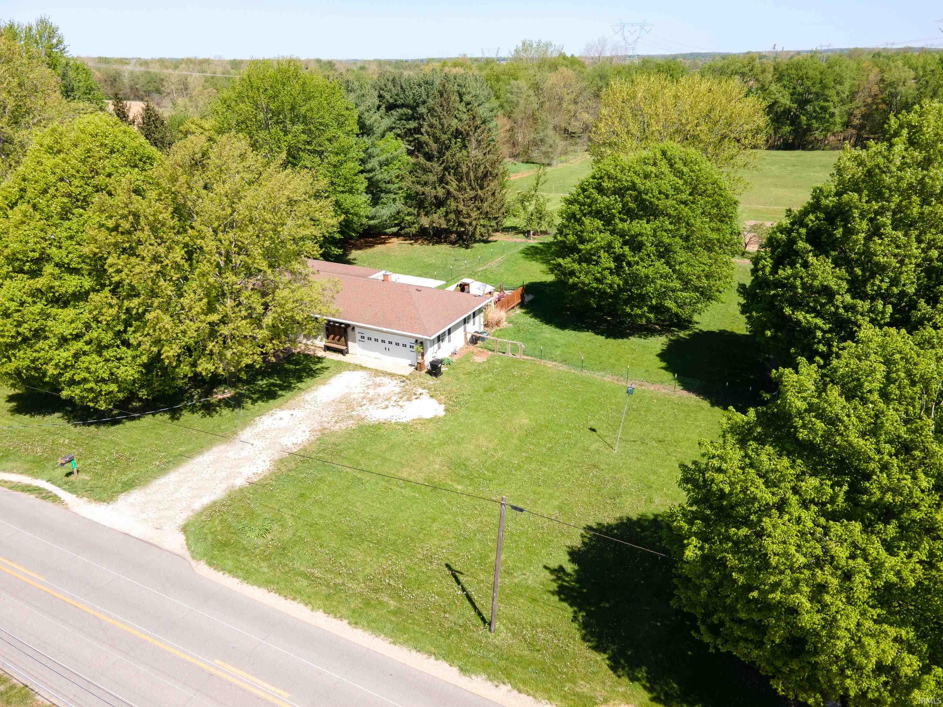 4172 West Crystal Lake Road Warsaw, IN 46580 - Photo 30 of 34 Gallery Image 30