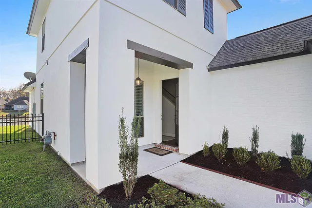 $2,600 | 8148 Valencia Court, Baton Rouge, LA 70820