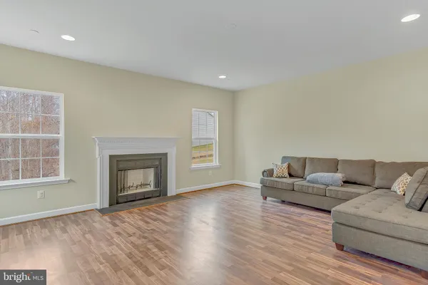 $599,900 | 19163 Porto Bello, Drayden, MD 20630