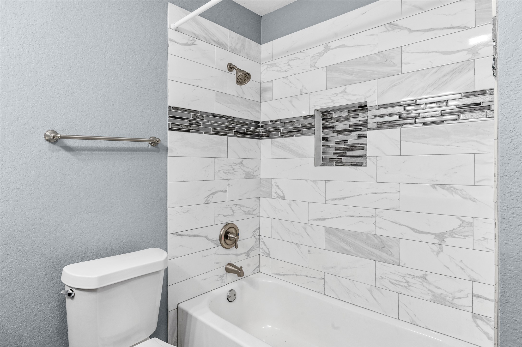 3853 Rosedale Street Houston, TX 77004 - Photo 34 of 50 updated tub/shower