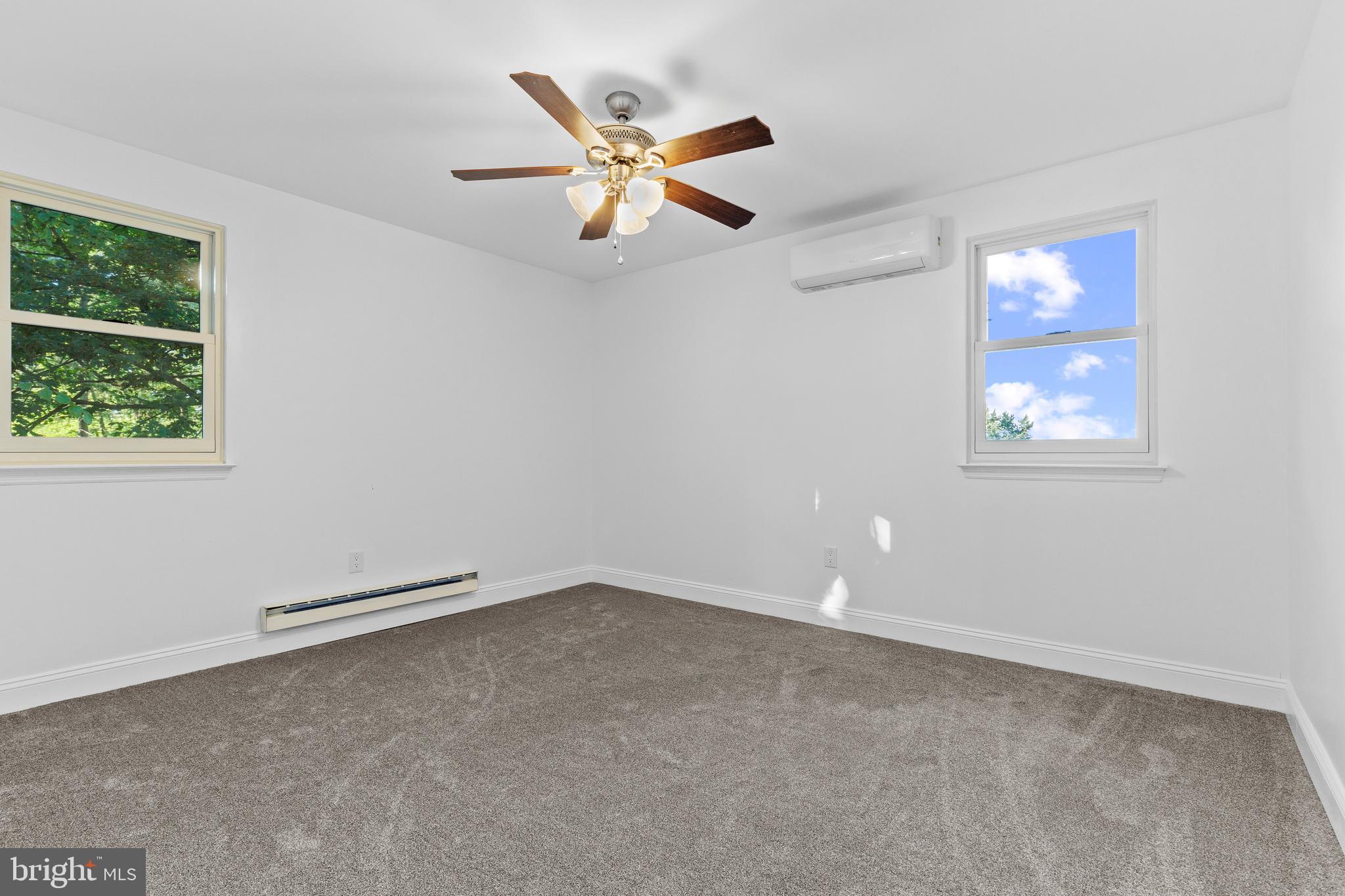 4103 Forrest Road Mount Joy, PA 17552 - Photo 22 of 50 an empty room with window and ceiling fan