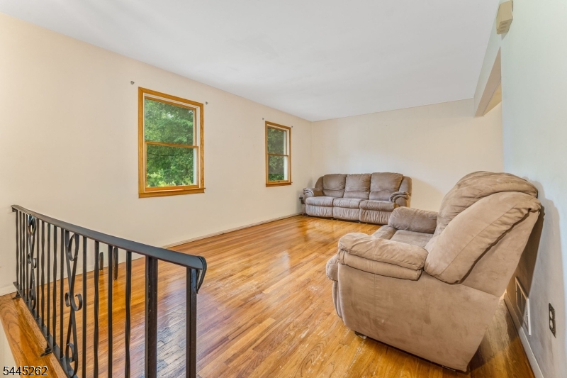 1065 Papen Road Bridgewater, NJ 08807 - Photo 3 of 34
