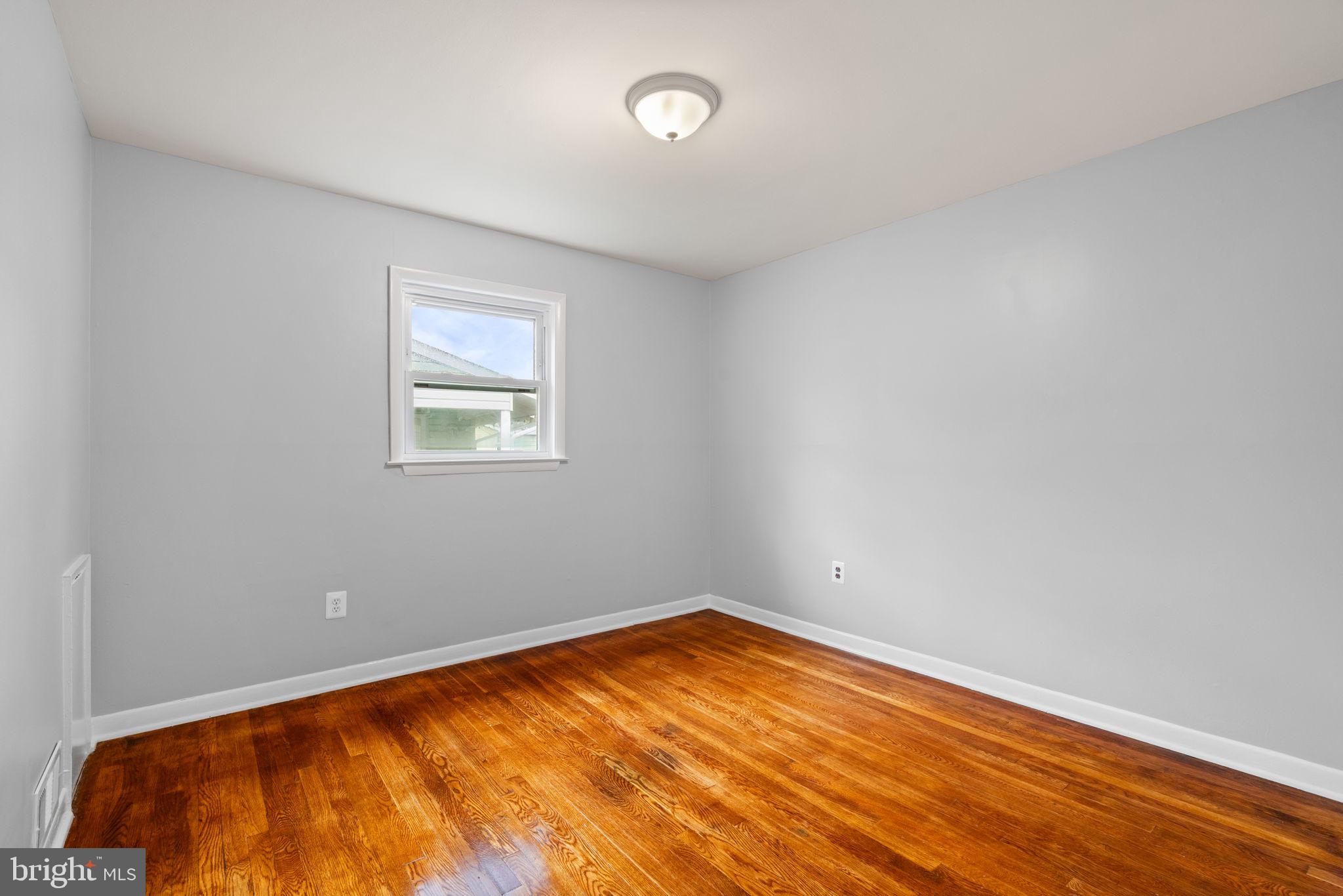 904 Hopton Road Woodbridge, VA 22191 - Photo 24 of 31 Gallery Image 24