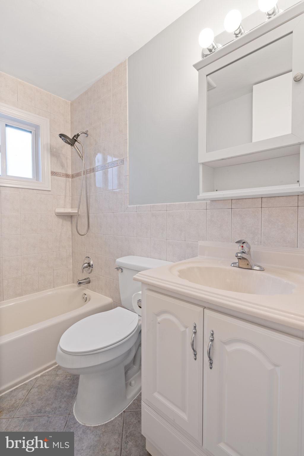 904 Hopton Road Woodbridge, VA 22191 - Photo 26 of 31 Gallery Image 26