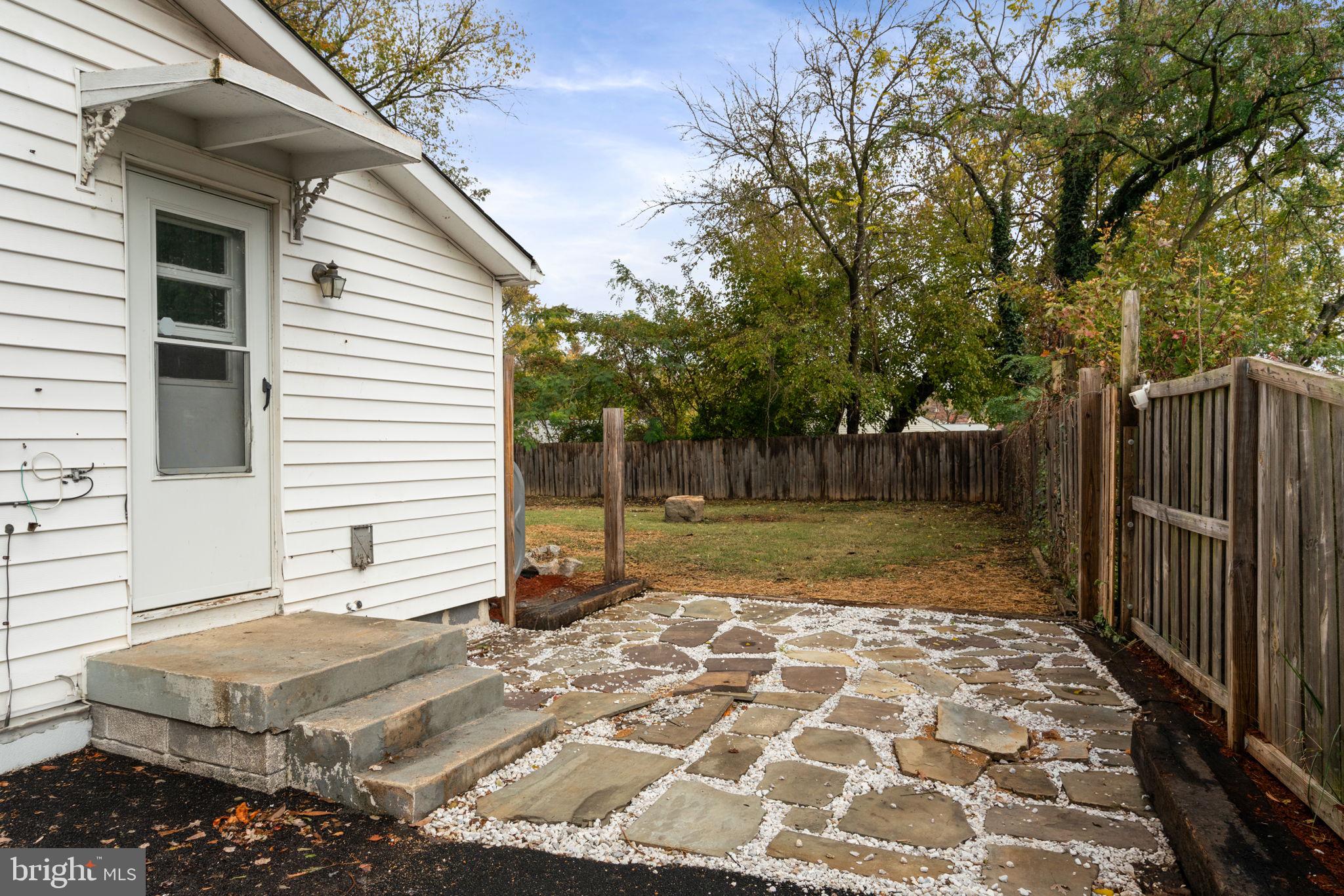 904 Hopton Road Woodbridge, VA 22191 - Photo 30 of 31 Gallery Image 30